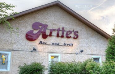 Arties Bar and Grill